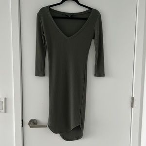 Green v neck long sleeve dress casual